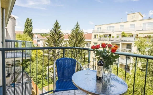 Ruhiges Apartment mit Balkon #r26
