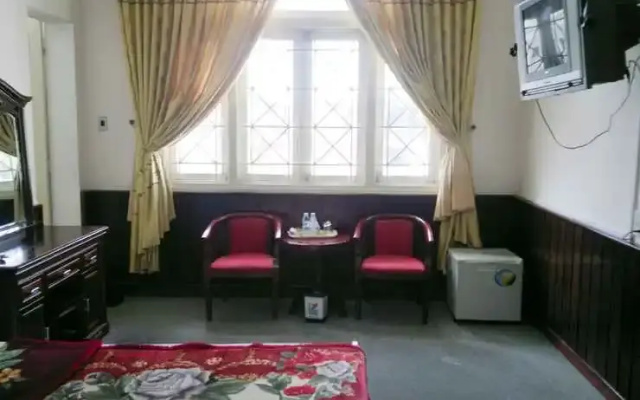 Huerailwayhotel