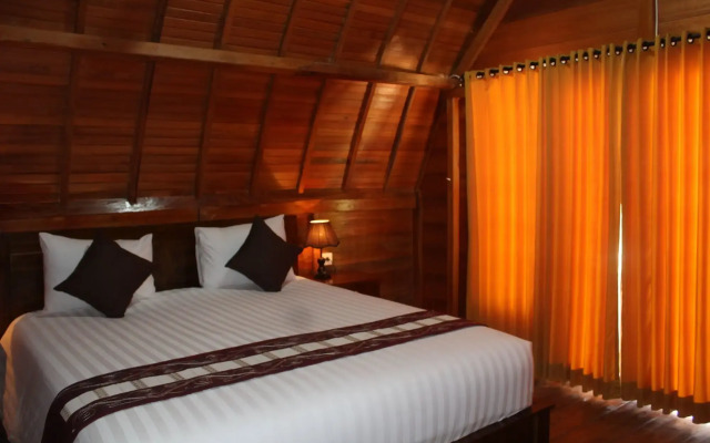 Sunset Hill Penida Resort
