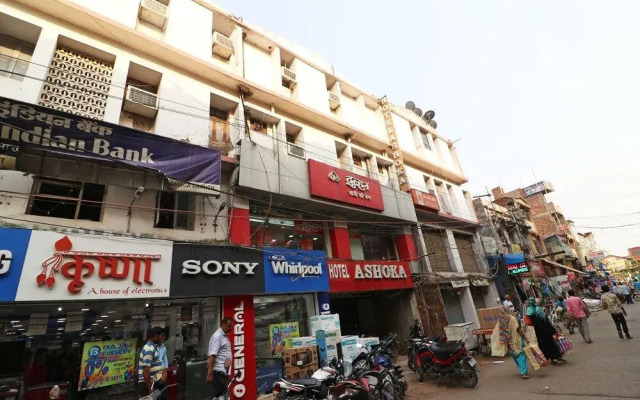 Spot On 42114 Hotel Ashoka