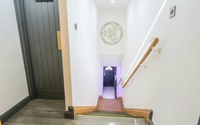 Luxury Chester City Apartment 2 Near Station
