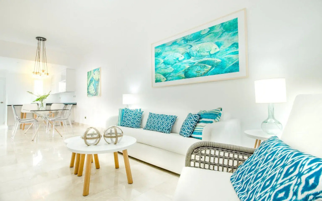 Coral House by CanaBay Hotels