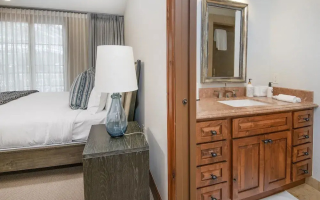 Ritz Carlton Vail #402 4 Bedroom Condo