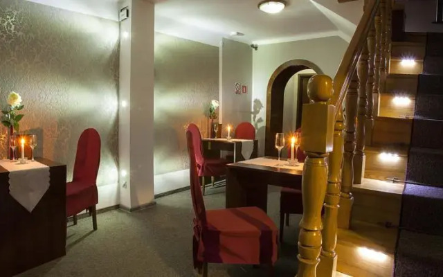 Wyższa Brama Hotel