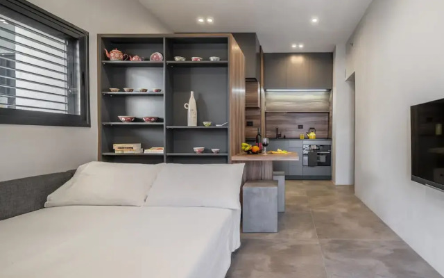 Sunny Studio Near the Beach by Sea N Rent