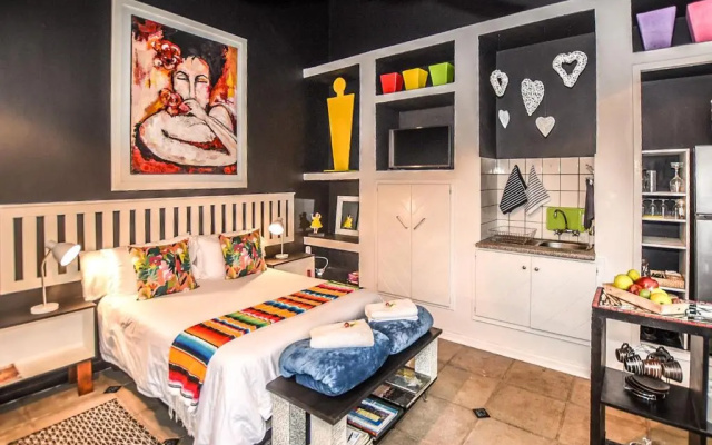 Hello Sunshine Self Catering Studio Apartment
