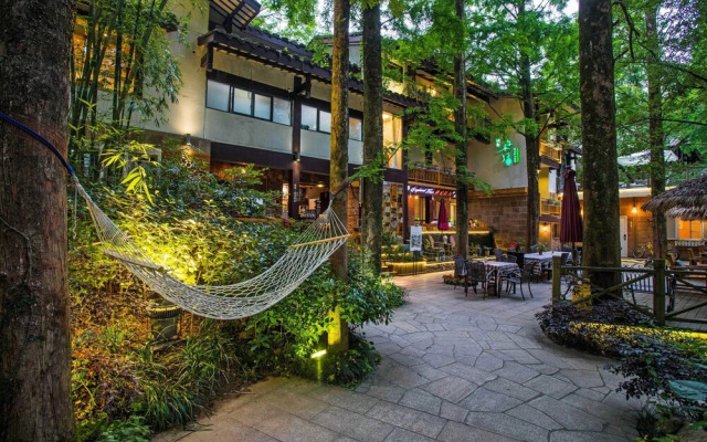 Wuyishan Old Street Sen Live British Inn