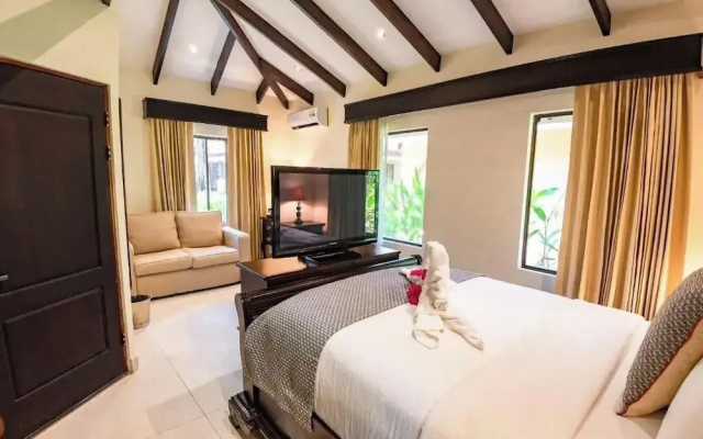 Marenaz Oceanfront Resort