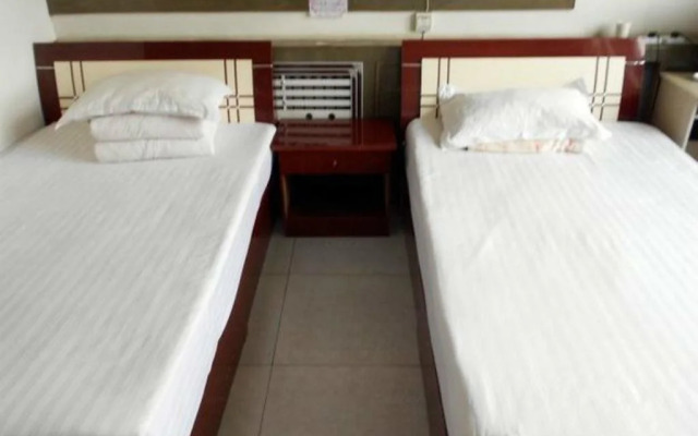 Zhangqiu Yingping Hotel