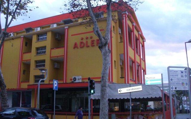 Hotel Adler Римини вид на фасад