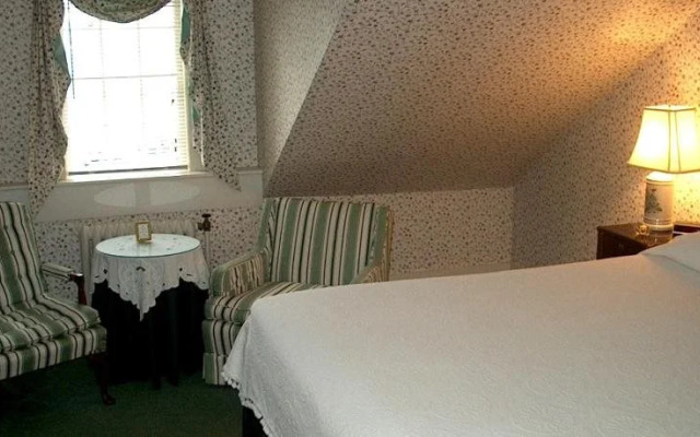 The Charleston House Bed & Breakfast