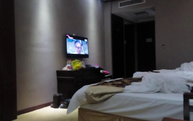 Dengfeng Green Hotel