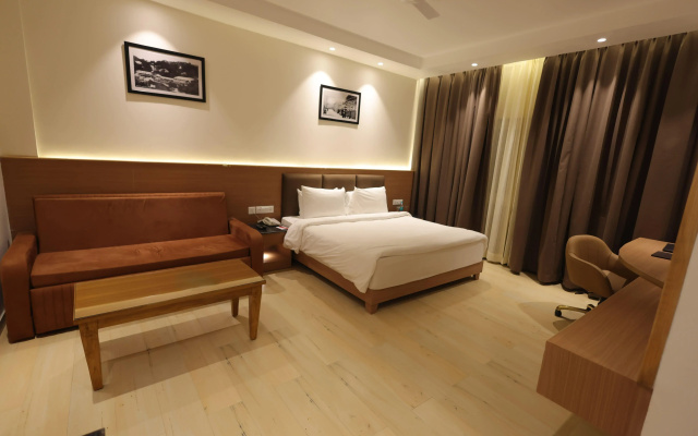 Ramada by Wyndham Mussoorie Mall Road