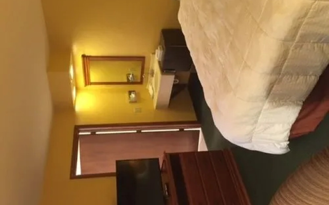 Rodeway Inn & Suites