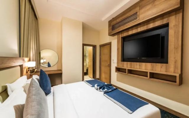 Отель Sunday Luxury Central formerly Anan hotel