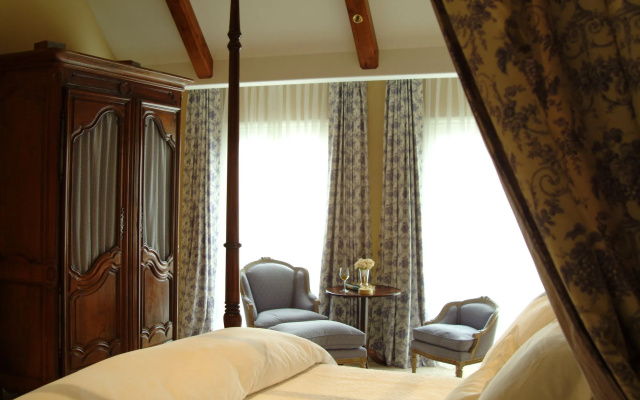 Liora Estate