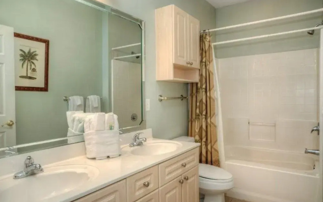 Magnolia Pointe 101 4811 3 Br condo by RedAwning