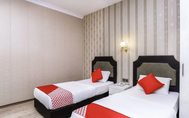 OYO 519 Domus Hotel