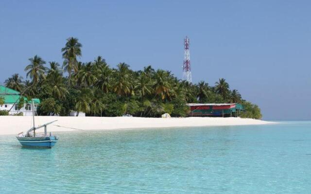 Fulidhoo La Perla Guest House 2