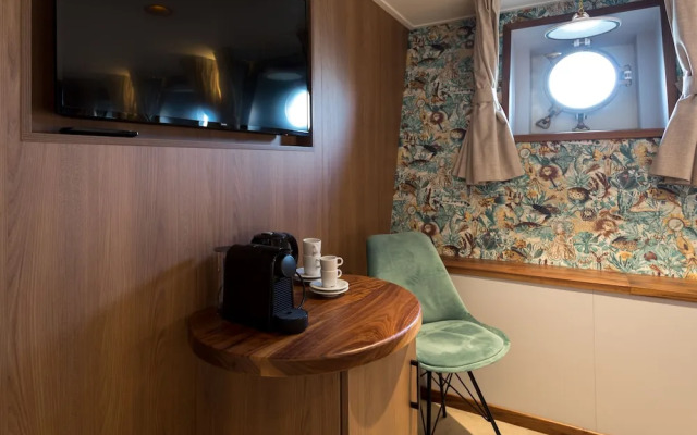 Hotelboot Koningin Emma Kloeg Collection
