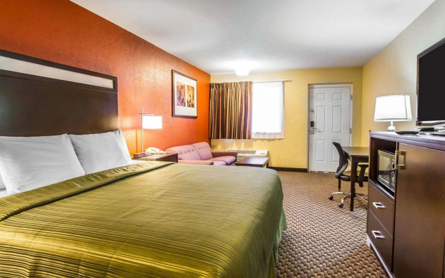 Quality Inn Holbrook near Petrified Forest