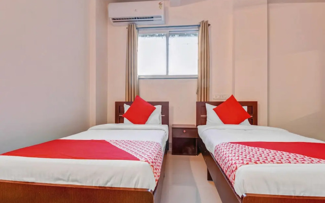 Oyo 47376 Ekab Hospitality
