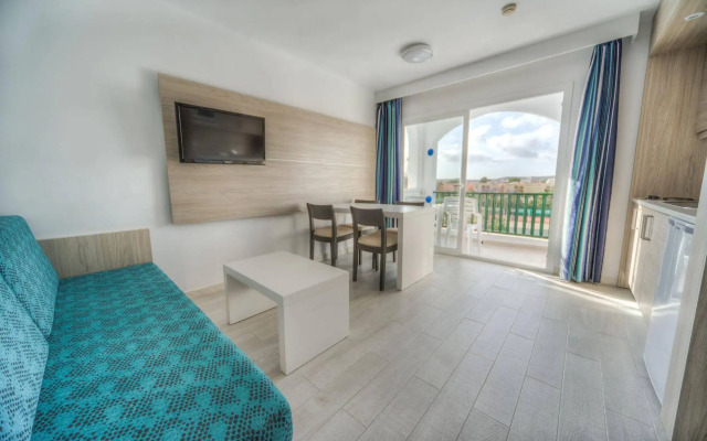 Апарт-отель Holiday Center Santa Ponsa
