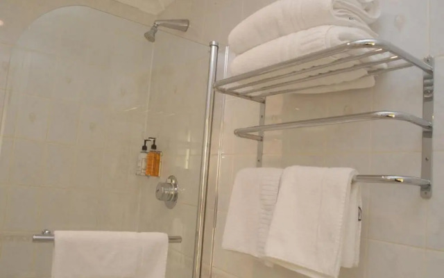 Gatwick Cambridge Hotel