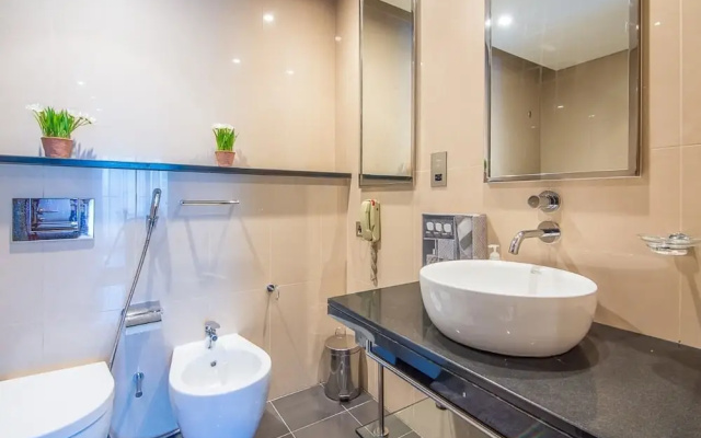 Jlt Bonnington Tower 1 Br Apartment Lake View