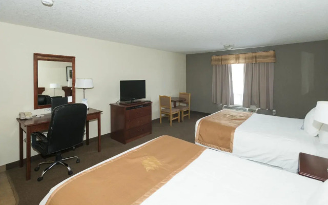 Lakeview Inns & Suites - Fort Nelson