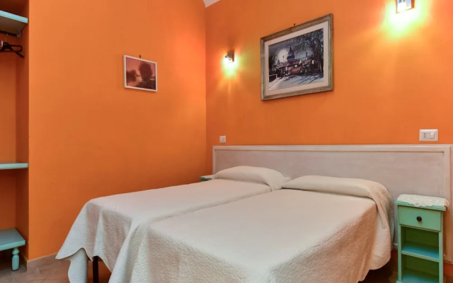 Claudia Suites