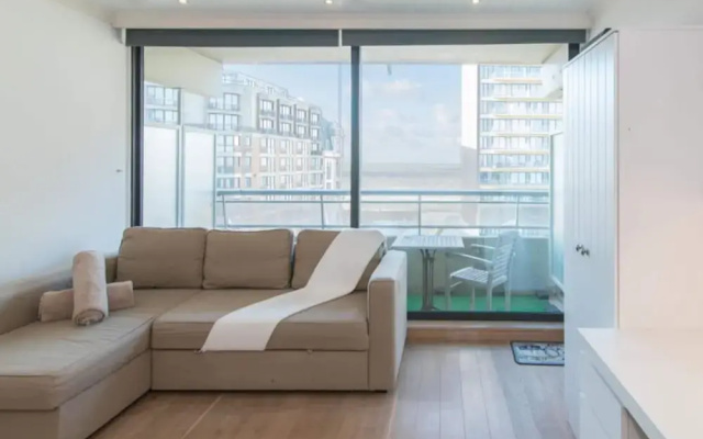 Relaxing Apartment With Bicycle Shade