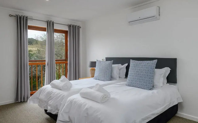 San Lameer Villa Rentals 10301