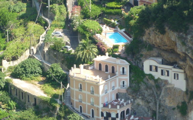 Отель Residence Villa Rosa Равелло вид на фасад