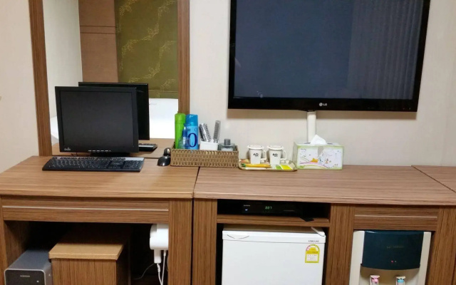 Olive Hotel