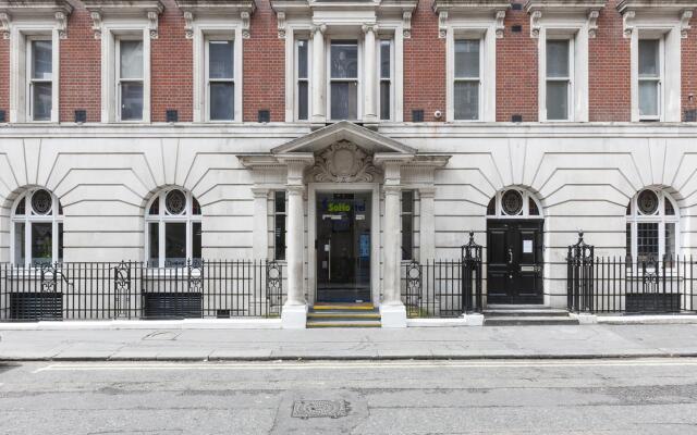 Отель SoHostel Лондон вид на фасад