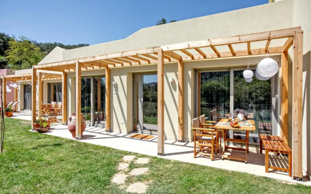 Kumquart Guesthouse, 20 people, private pool