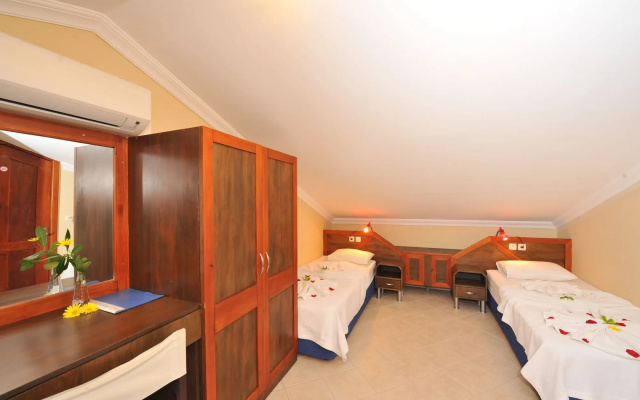 Grenadine Lodge