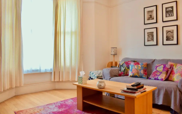 Charming 1 Bedroom Property Next to Hampstead Heath