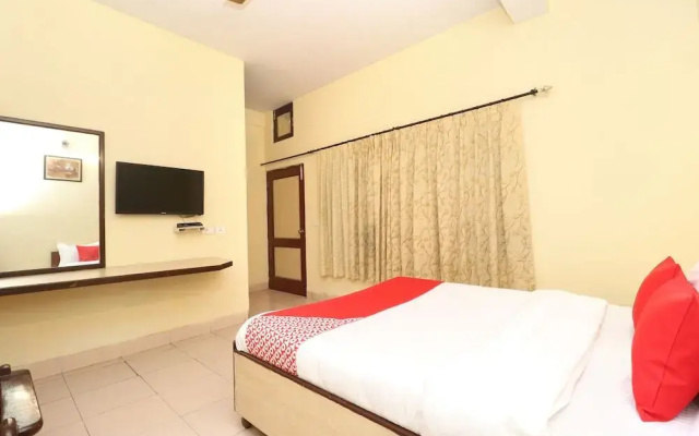 Oyo 30127 Hotel Sabina International
