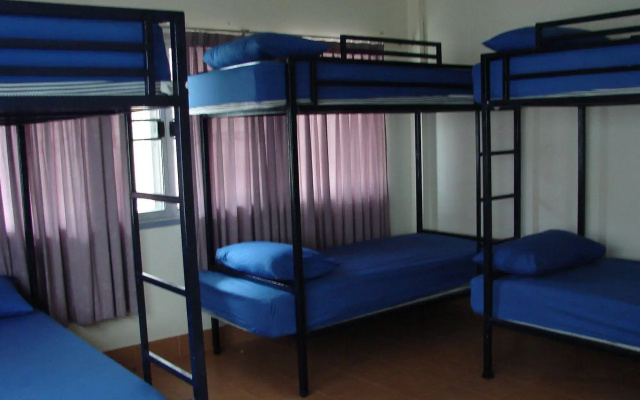 Center Point Dorm Room
