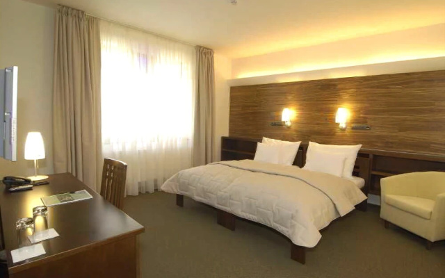 EA Chateau Hotel Sychrov