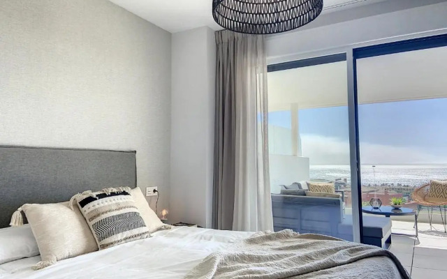 Via Celere 2331 Luxury Sea View Apartment