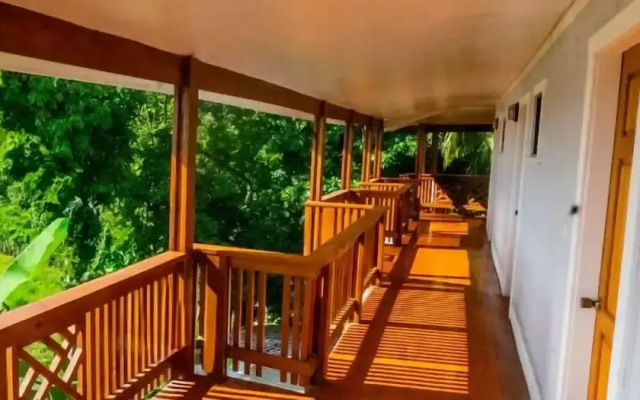 Roatan Airport Boutique Resort