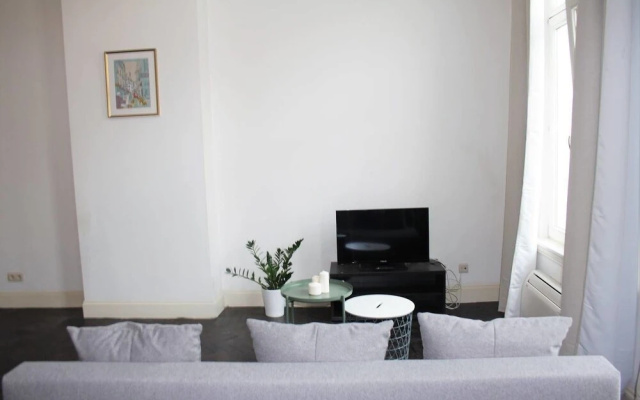 Saint Pauls Suite 35