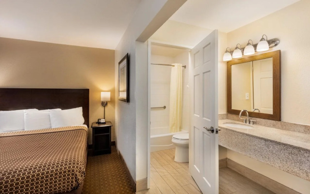 Key Inn and Suites