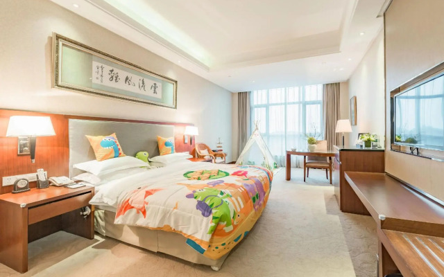 Winterless Cloud Dwelling&Rippling Court Hotel Wuxi