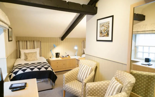 The White Horse Blakeney