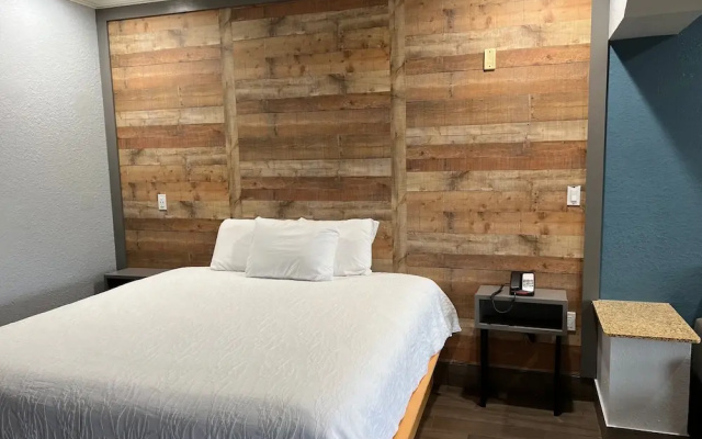 Symphony Inn and Suites