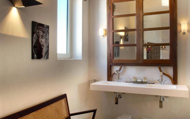 Boutique Hotel V-by Grupo Tribu